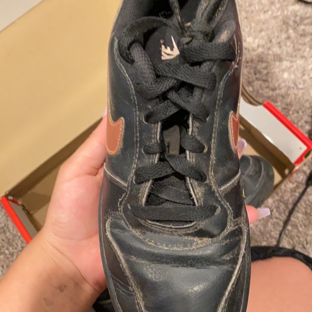 Nikes - Picture 4 of 6
